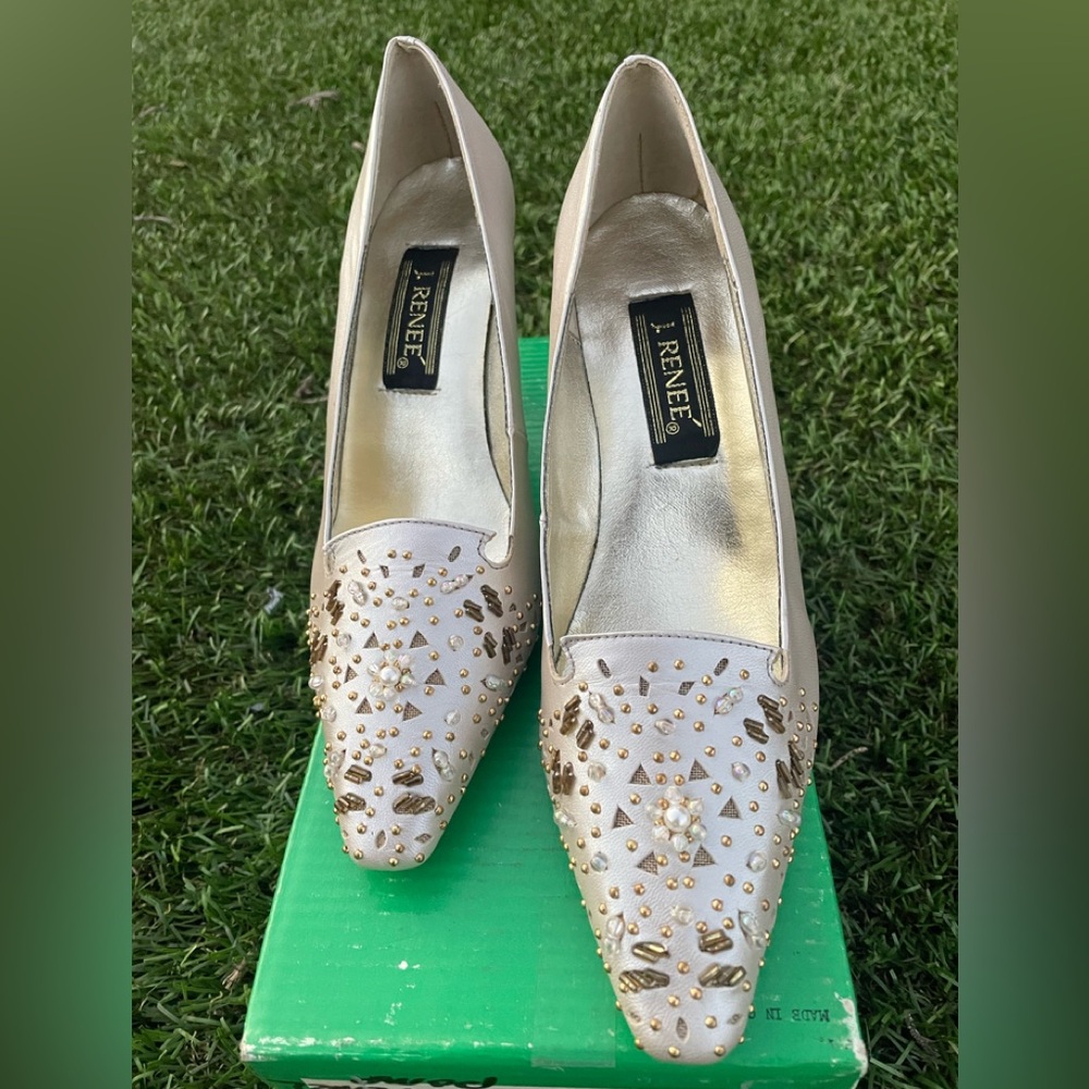 J.Renee White Embellished Iridescent Leather Pumps Sz(8)